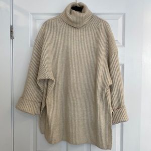 H&M oversized ribbed knit long slit hem sweater
